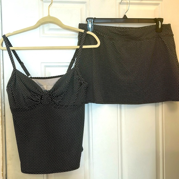 Lands’ End 2 Piece Swimsuit - Picture 1 of 10